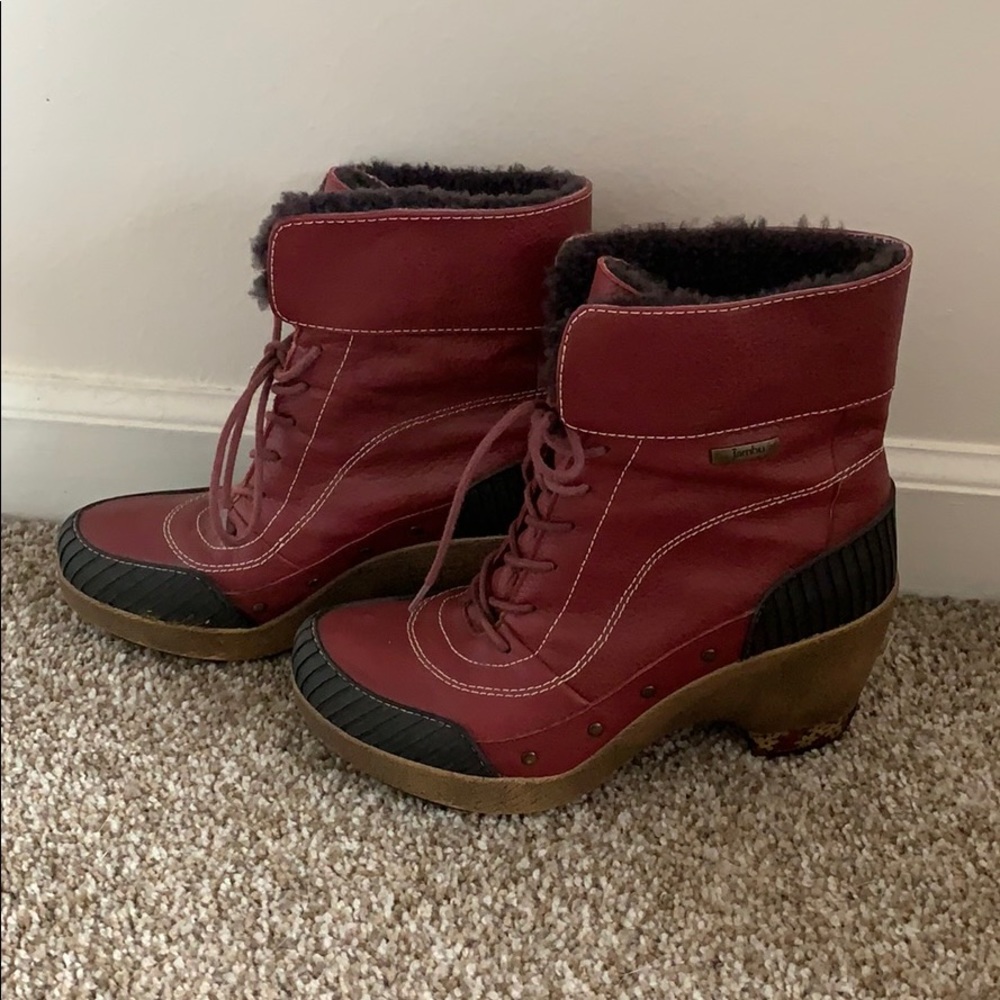 Red Jambu Boots
